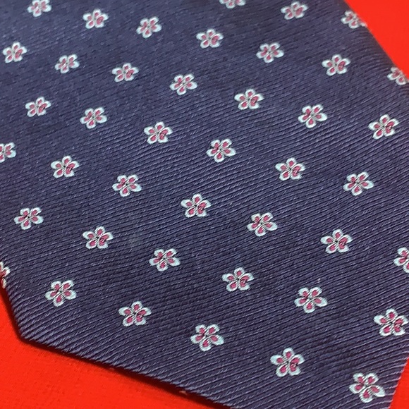 Brooks Brothers silk tie! - Picture 2 of 4